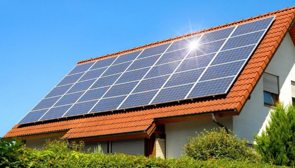 屋頂光伏發(fā)電設(shè)備價(jià)格多少錢