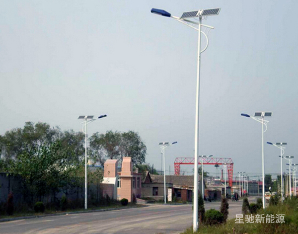 太陽能路燈一套連桿多少錢