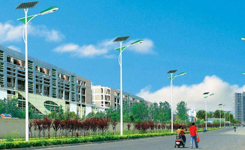 新款太陽能路燈價格6米高