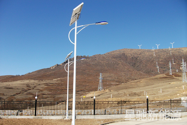 太陽(yáng)能路燈