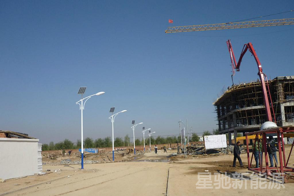 新農村6米太陽能路燈