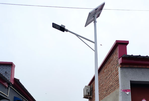 太陽能路燈燈桿