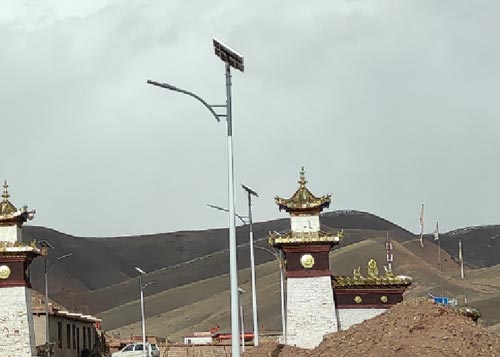 太陽能路燈燈桿